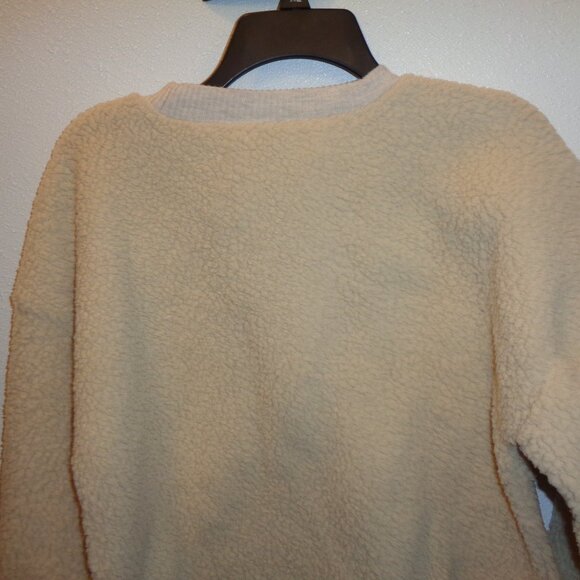 a.n.a. Women's Faux Fur Cream Long Sleeve Polyester Sweater Size Medium NWT - Picture 8 of 10